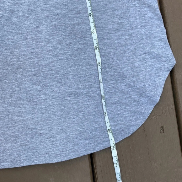 🌸Stranger Things sleeveless shirt with embroidered characters size XS - Picture 6 of 7